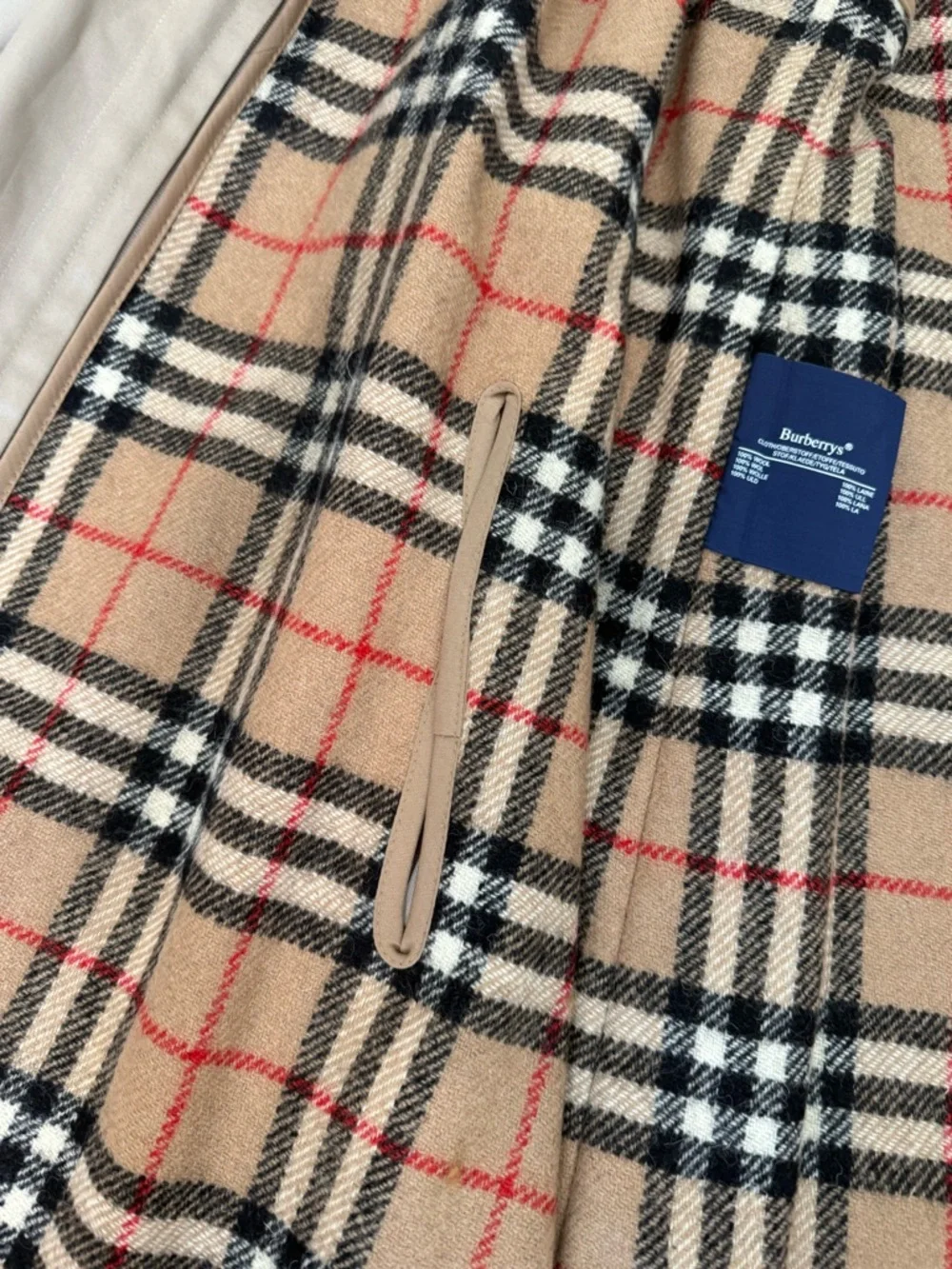 Authenic Vintage Burberry Tan Double-Breasted Trench Coat - Picture 9 of 16